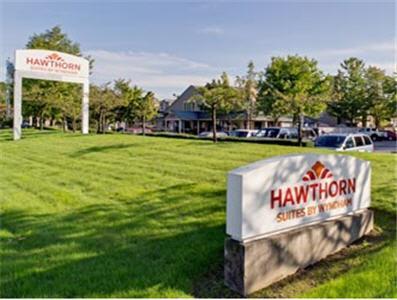 Hawthorn Suites By Wyndham Kent, Wa Exterior photo